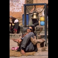 Snoozing man, Bhaktapur