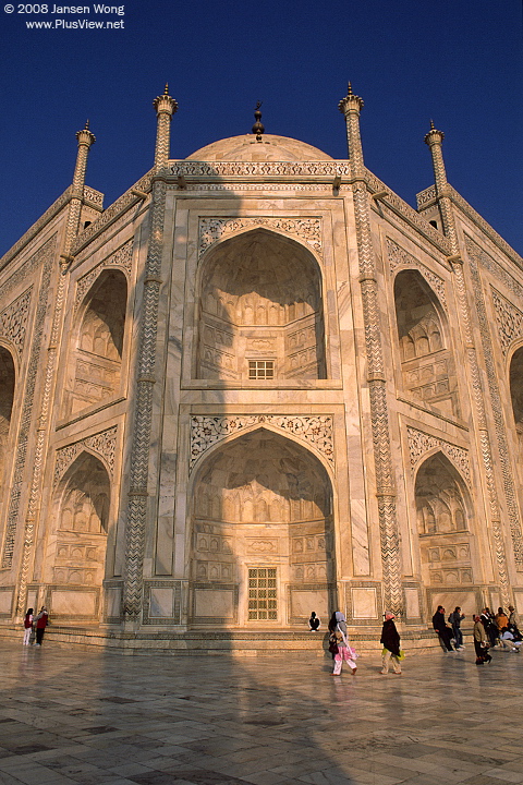 Southeast face of central Taj structure