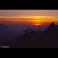 Sunrise over Tadapani Valley